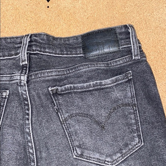 Levi’s Jeans - Picture 2 of 3